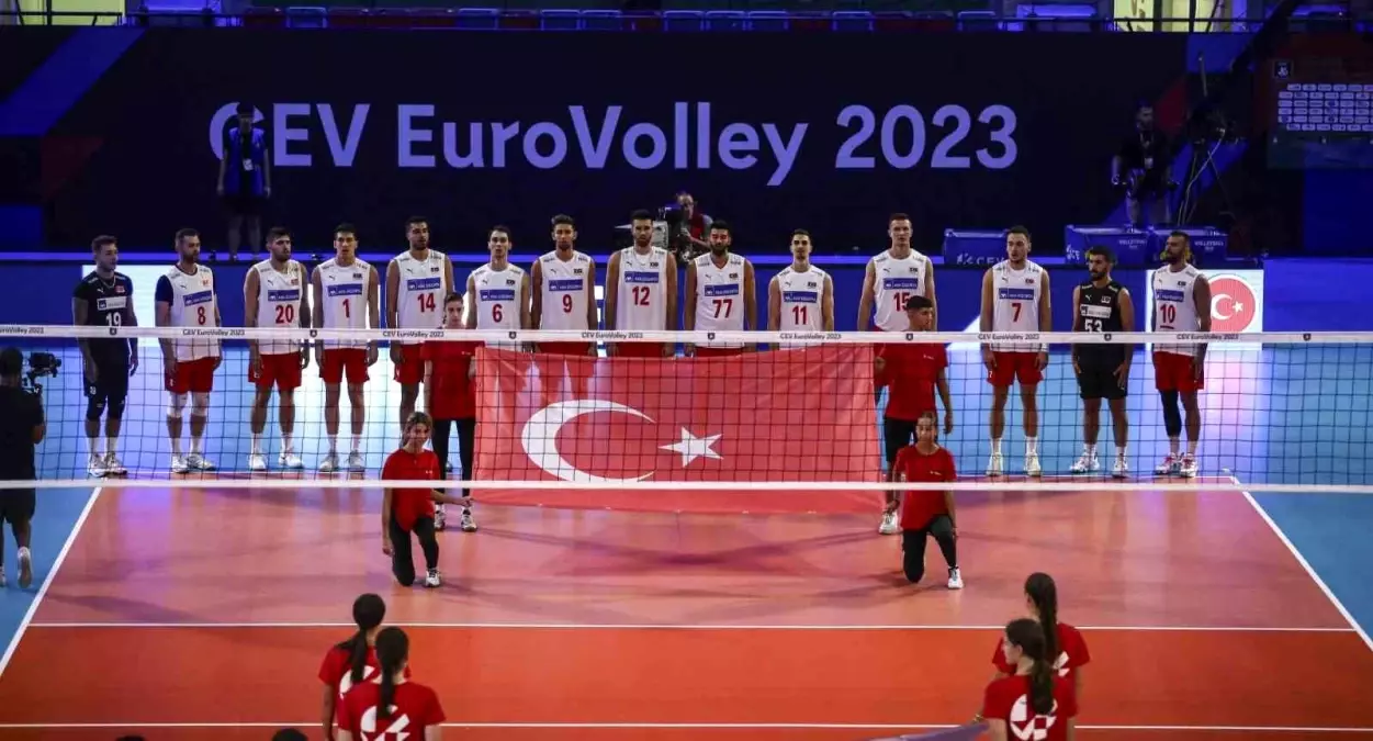 A Milli Erkek Voleybol Takımı Romanya\'ya mağlup oldu