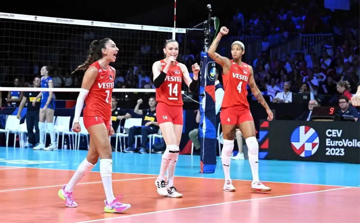 Türkiye Kadın Milli Voleybol Takımı İtalya ile Yarı Finalde