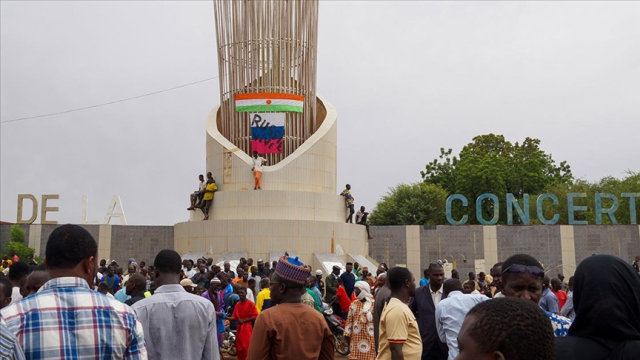 Fransa'dan Nijer'e açık tehdit: Karşılık vermeye hazırız