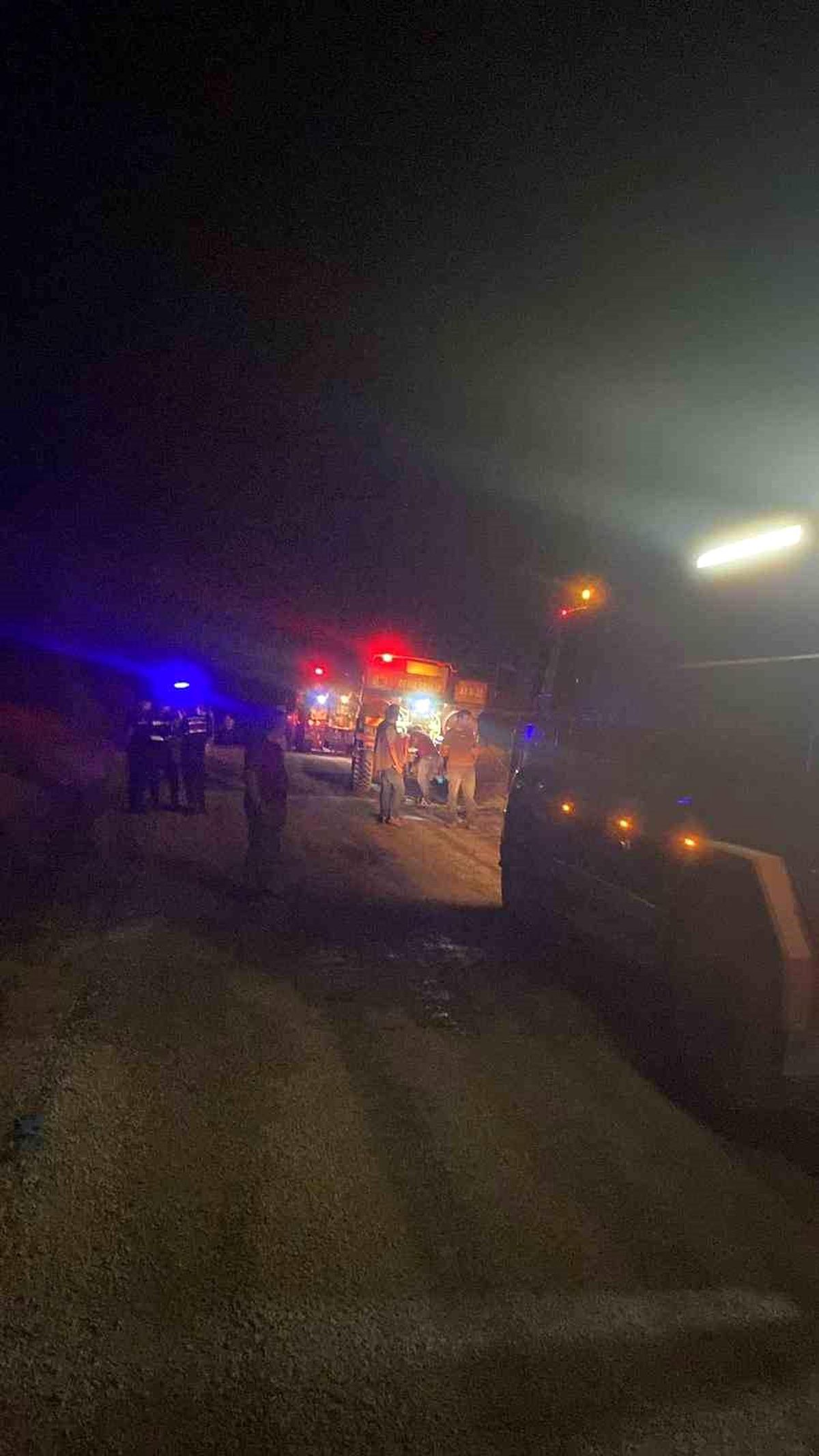 Gediz\'de çöplük yangını kontrol altına alındı