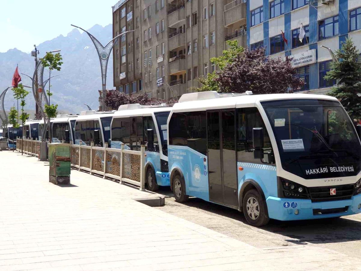 Hakkari\'de Belediye Halk Otobüsü Ücretlerine Zam Yapıldı