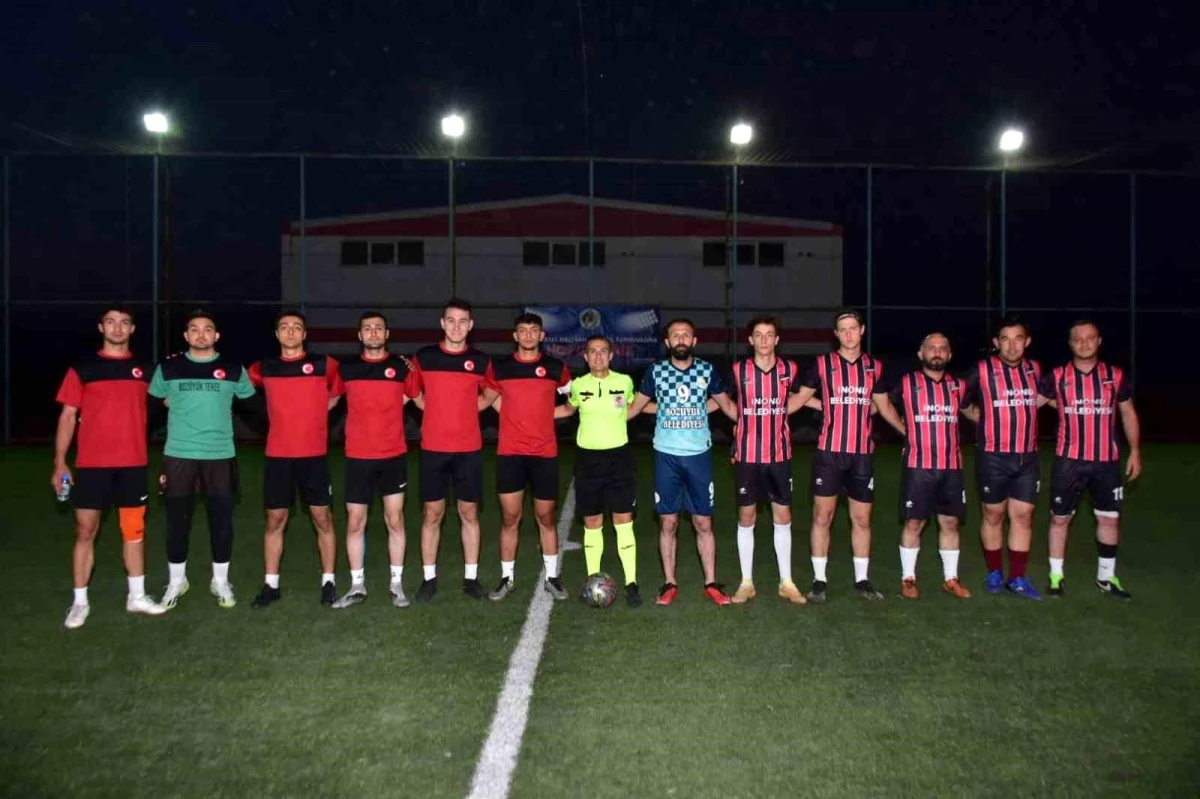 Eskişehir İnönü Belediyesi Halı Saha Futbol Turnuvasının Yarı Finalistleri Belli Oldu