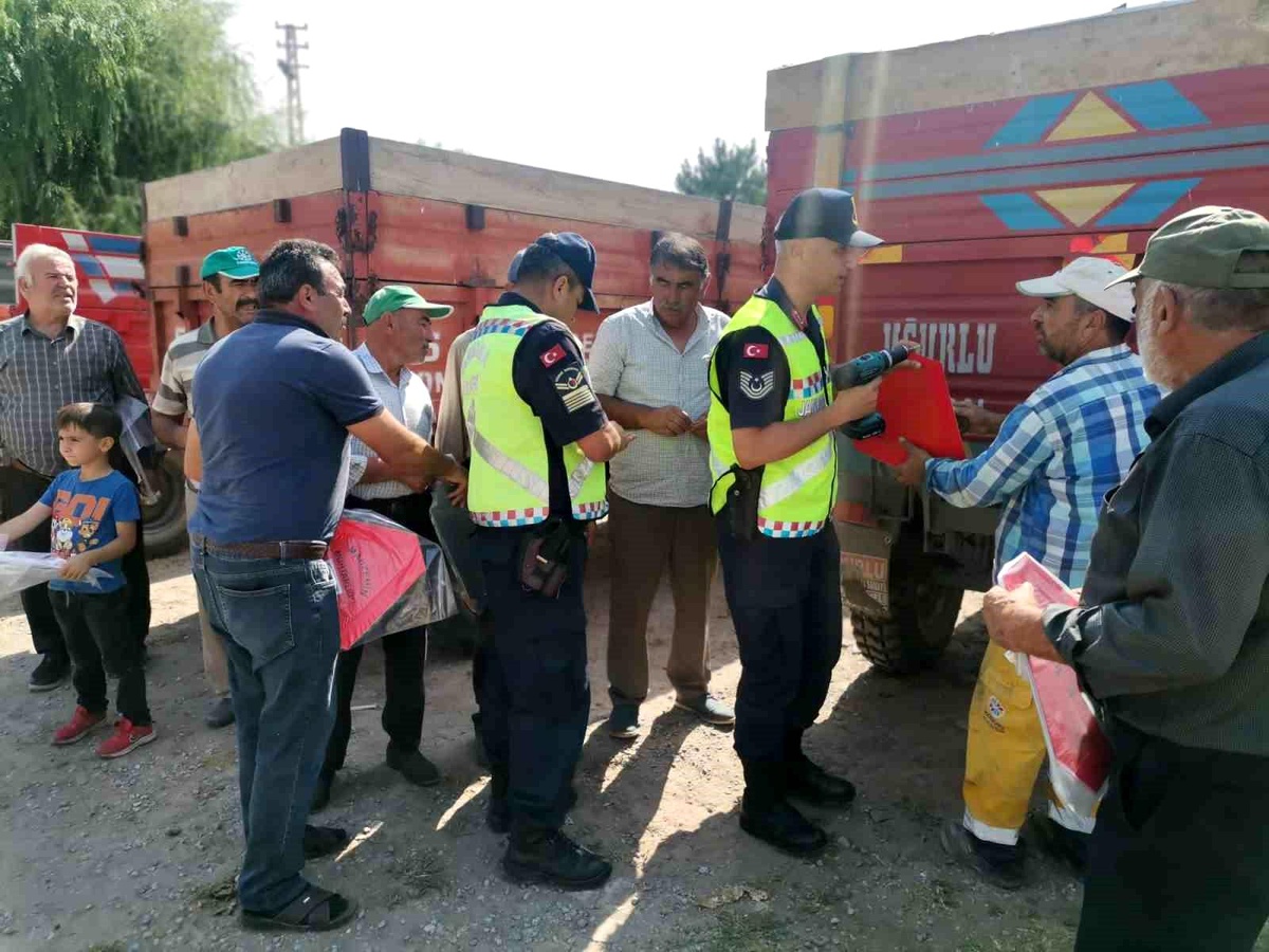 Kayseri\'de traktör kazalarını önlemek için bilgilendirme yapıldı