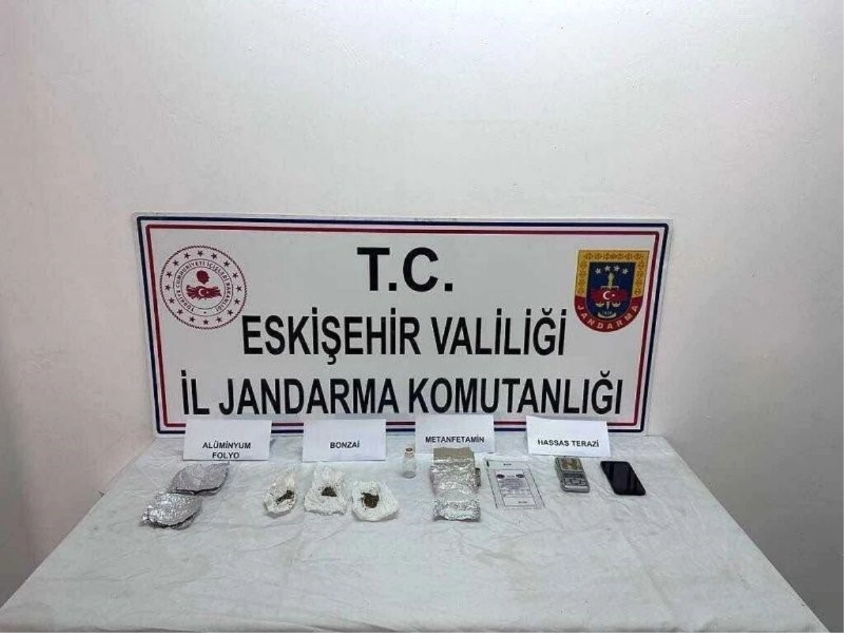 Eskişehir\'de Uyuşturucu Operasyonu: Çok Sayıda Madde Ele Geçirildi