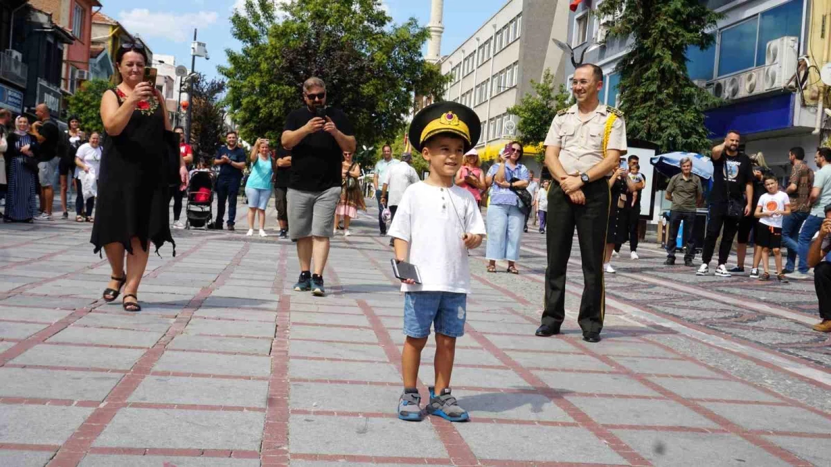Edirne\'de 30 Ağustos Zafer Haftası etkinlikleri kapsamında konser verildi