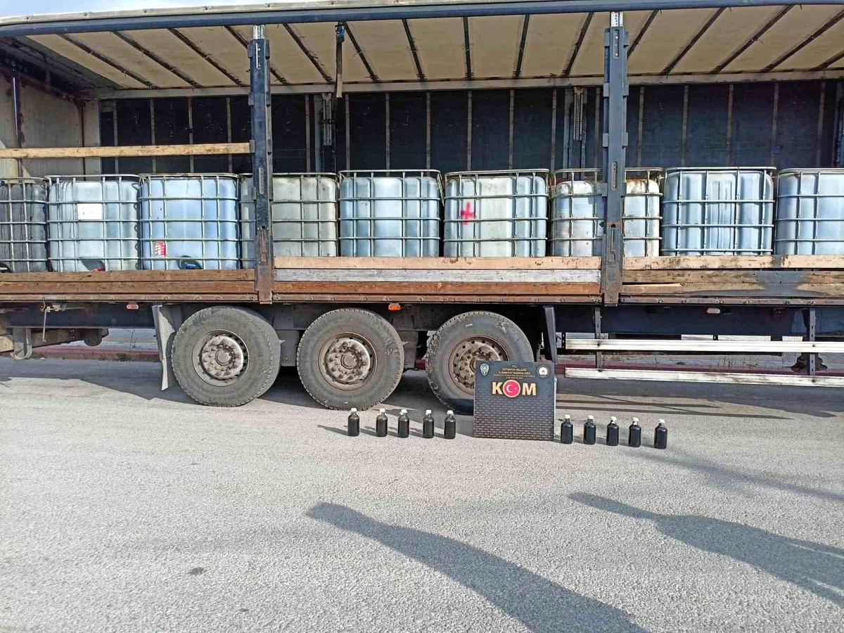 Kütahya\'da Kaçak Akaryakıt Operasyonu: 3 Şüpheli Yakalandı