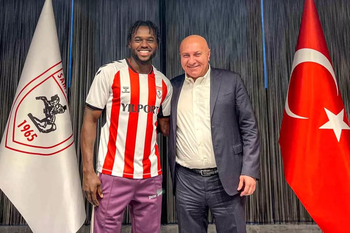 Samsunspor, Landry Dimata ile 3 yıllık sözleşme imzaladı