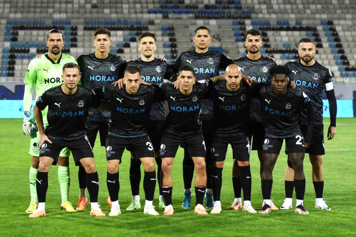 Manisa Futbol Kulübü, Tuzlaspor\'u ağırlıyor
