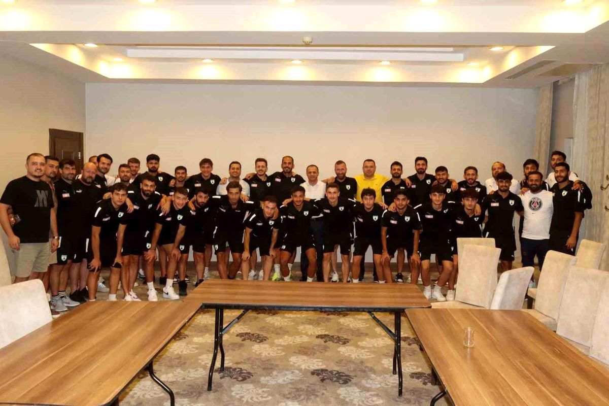 Muğlaspor Başkanı Kampı Tamamlayan Takımı Ziyaret Etti