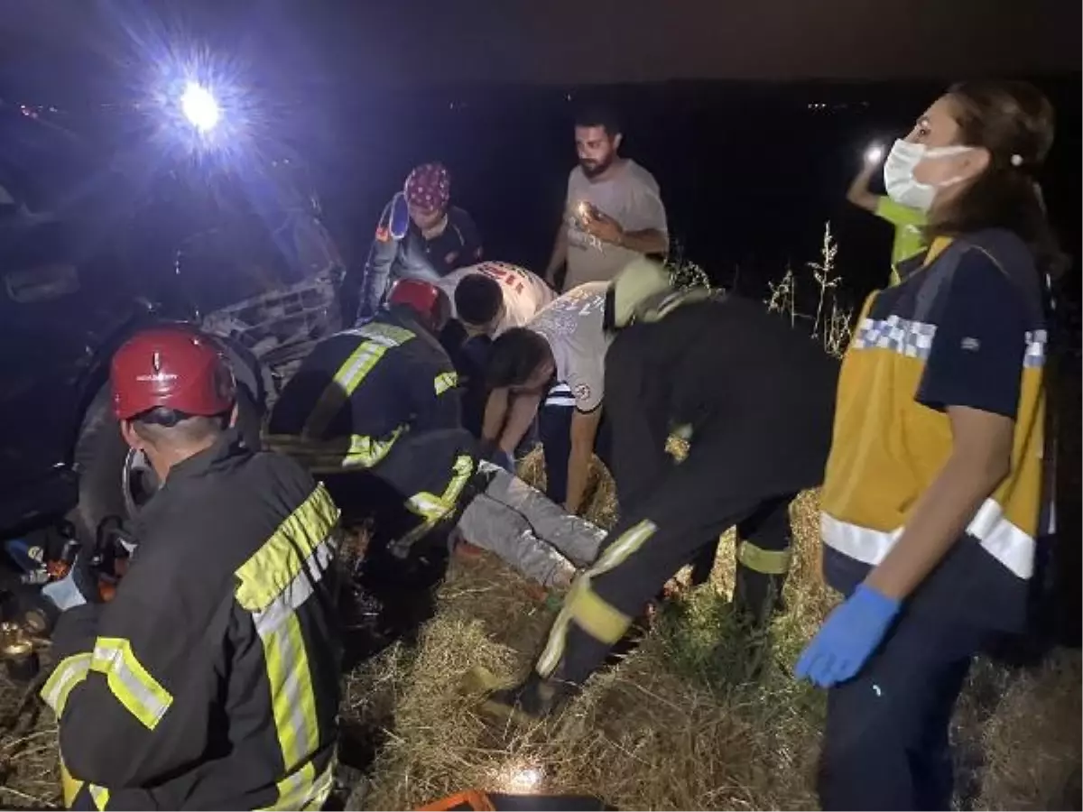 Manisa'da otomobil tarlaya devrildi: 1 ağır yaralı