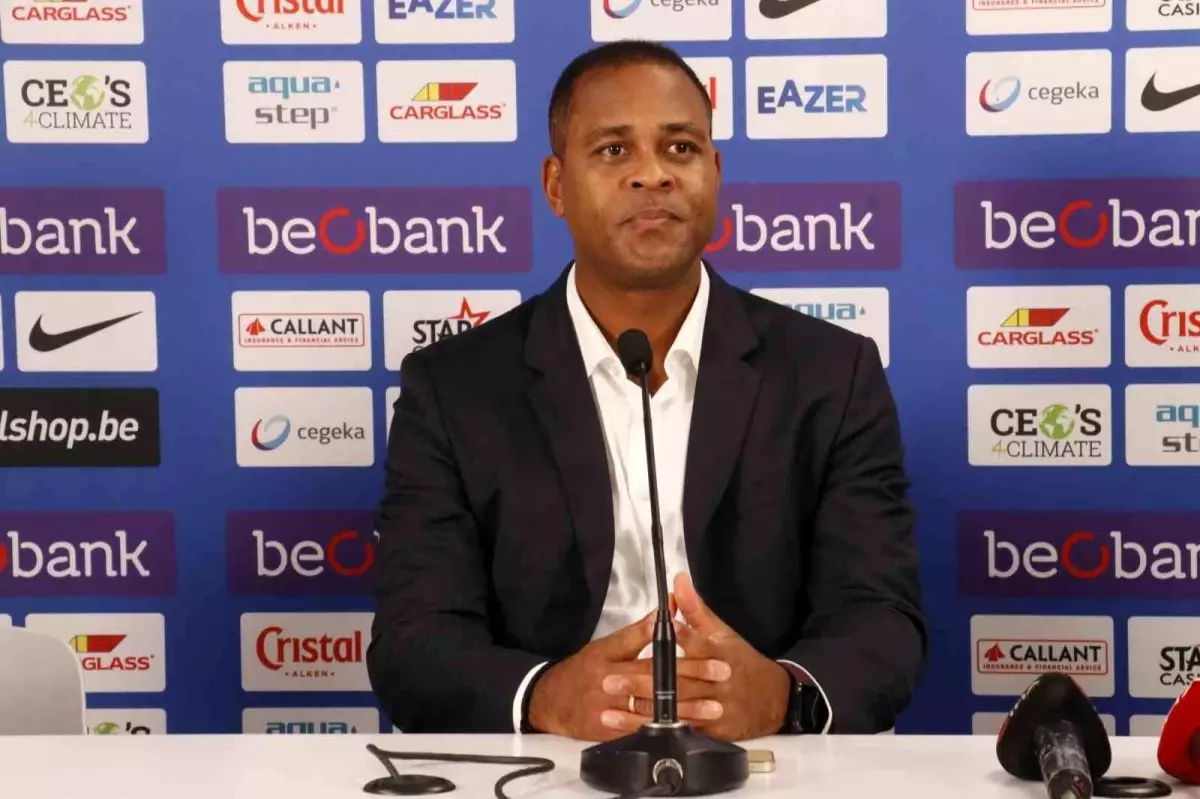 Adana Demirspor Teknik Direktörü Patrick Kluivert: \'Sonunda penaltılarda yenilmek acı bir tat bırakıyor\'