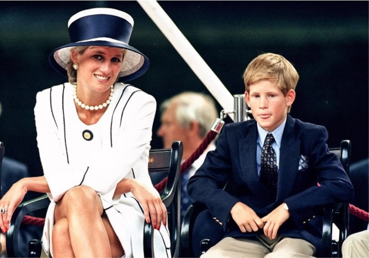 Prenses Diana\'nın oğlu Harry doğduğunda babası Charles\'in yaşadığı hayal kırıklığı hakkında konuştuğu ses kaydı ilk defa yayınlandı