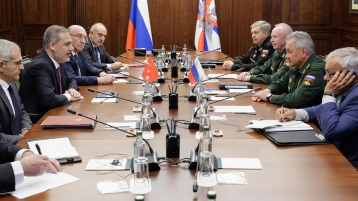Rusya Savunma Bakanı Şoygu, Bakan Fidan ile görüştü: Rusya\'ya vaat edilen her şey yerine getirilirse, tahıl anlaşması uzatılacak