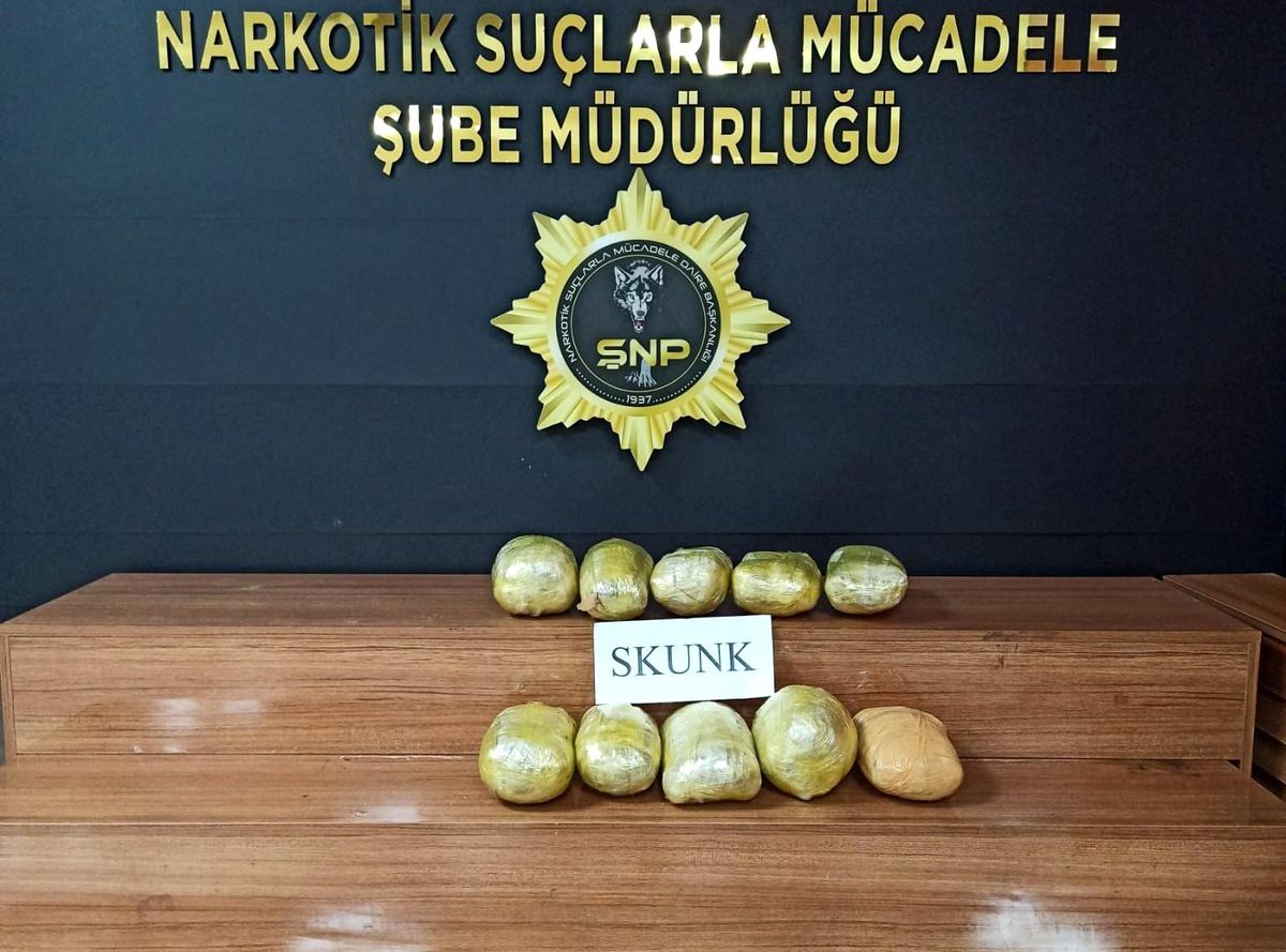 Şanlıurfa\'da 7 kilogram sentetik uyuşturucu ele geçirildi, 2 şüpheli gözaltına alındı