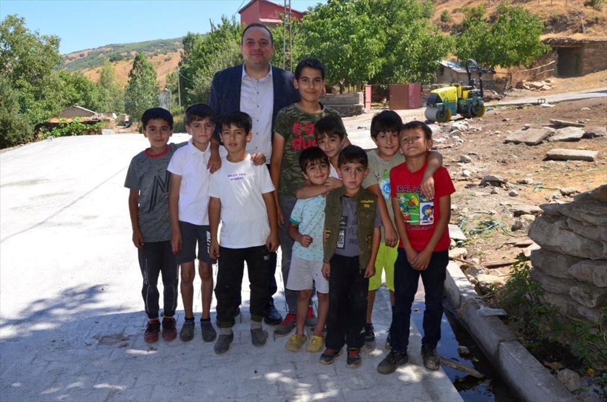 Bitlis\'in Tatvan Kaymakamı köyleri ziyaret etti