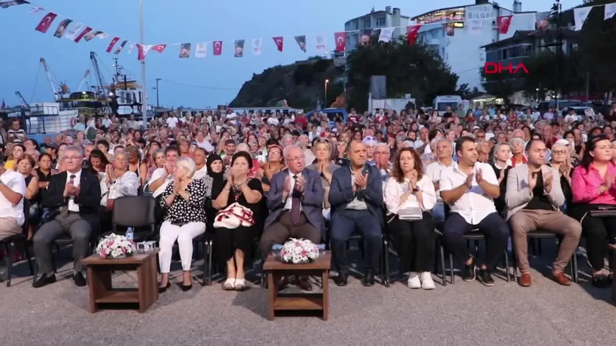 Tekirdağ\'da Balıkçılar Av Yasağının Bitmesiyle Denize Açıldı