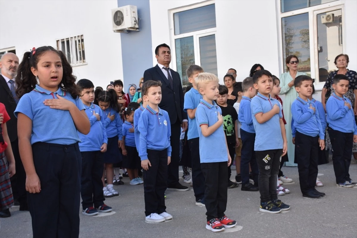Türkmenistan\'da "Eğitim ve Öğrenci Gençlik Günü" kutlandı