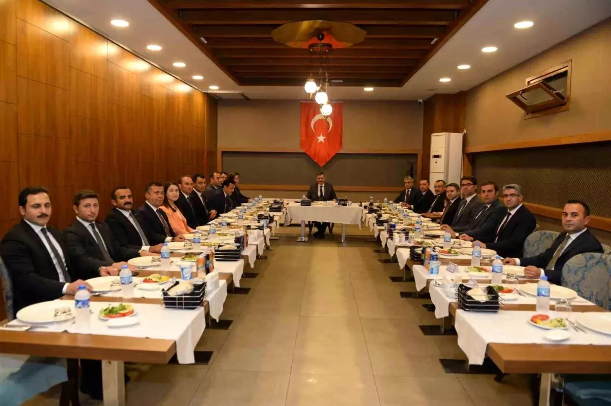 Vali Çiftçi\'den Kaymakamlara veda