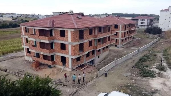 27 daireli inşaat için 'uygunluk' raporu verilen beton 'kullanılamaz' çıktı; binalar yıkıldı