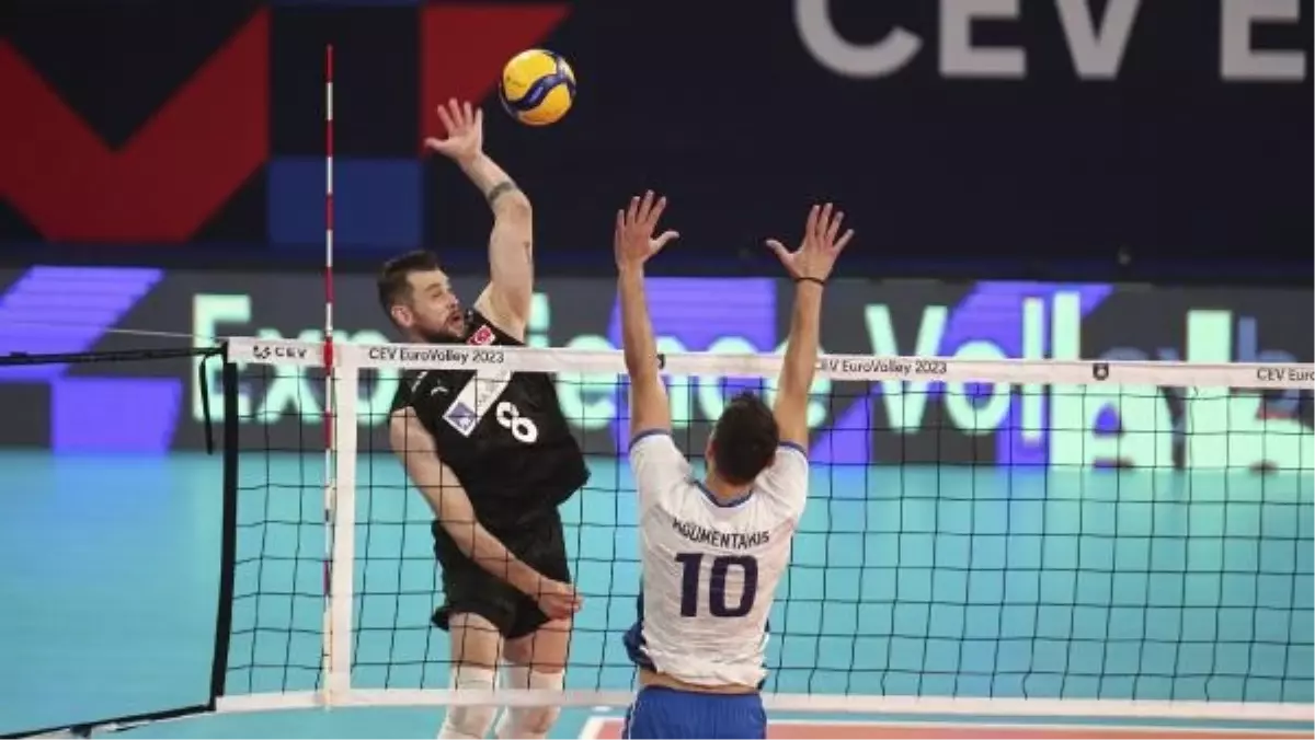 A Milli Erkek Voleybol Takımı Yunanistan\'ı Mağlup Etti