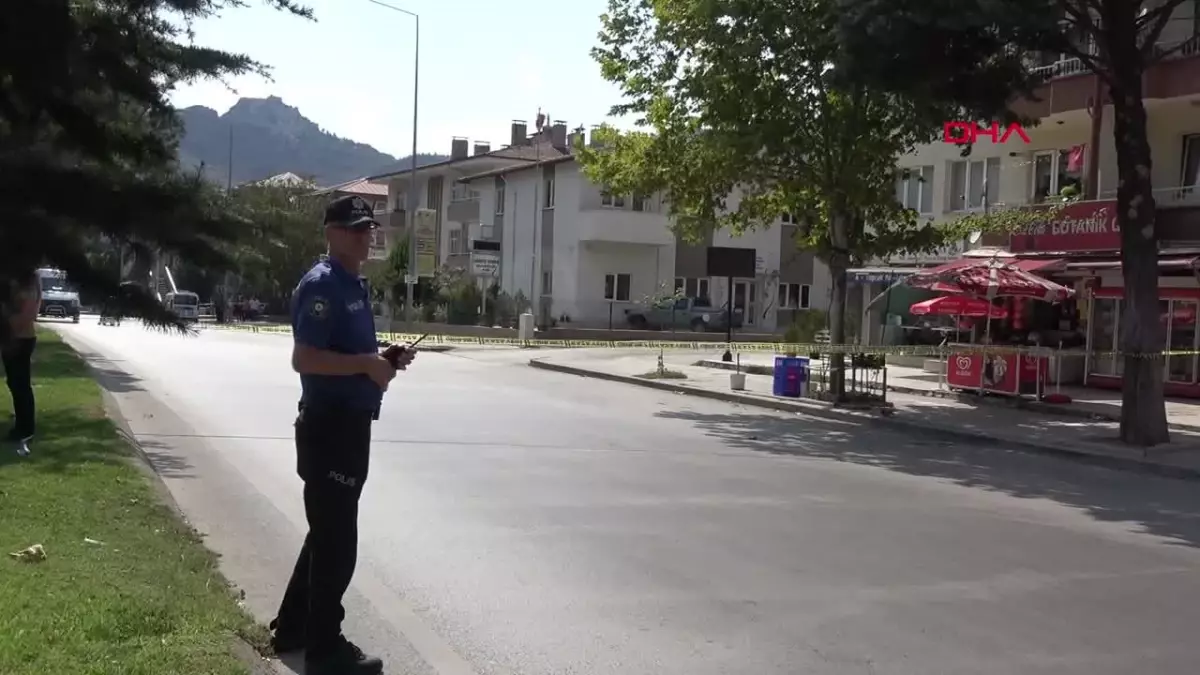 Amasya'da Şüpheli Çantalar Kontrollü Patlatıldı