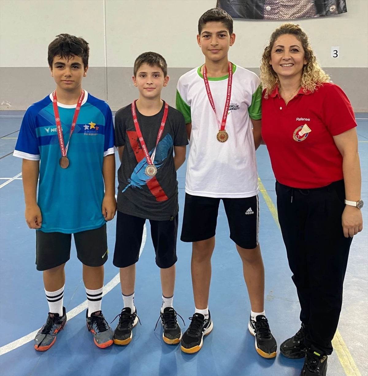 Bafra\'da 15 Yaş Altı Badminton İl Birinciliği Turnuvası Düzenlendi