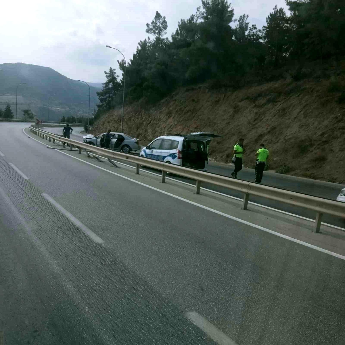 Bilecik\'te Trafik Kazası: 2 Kişi Yaralandı