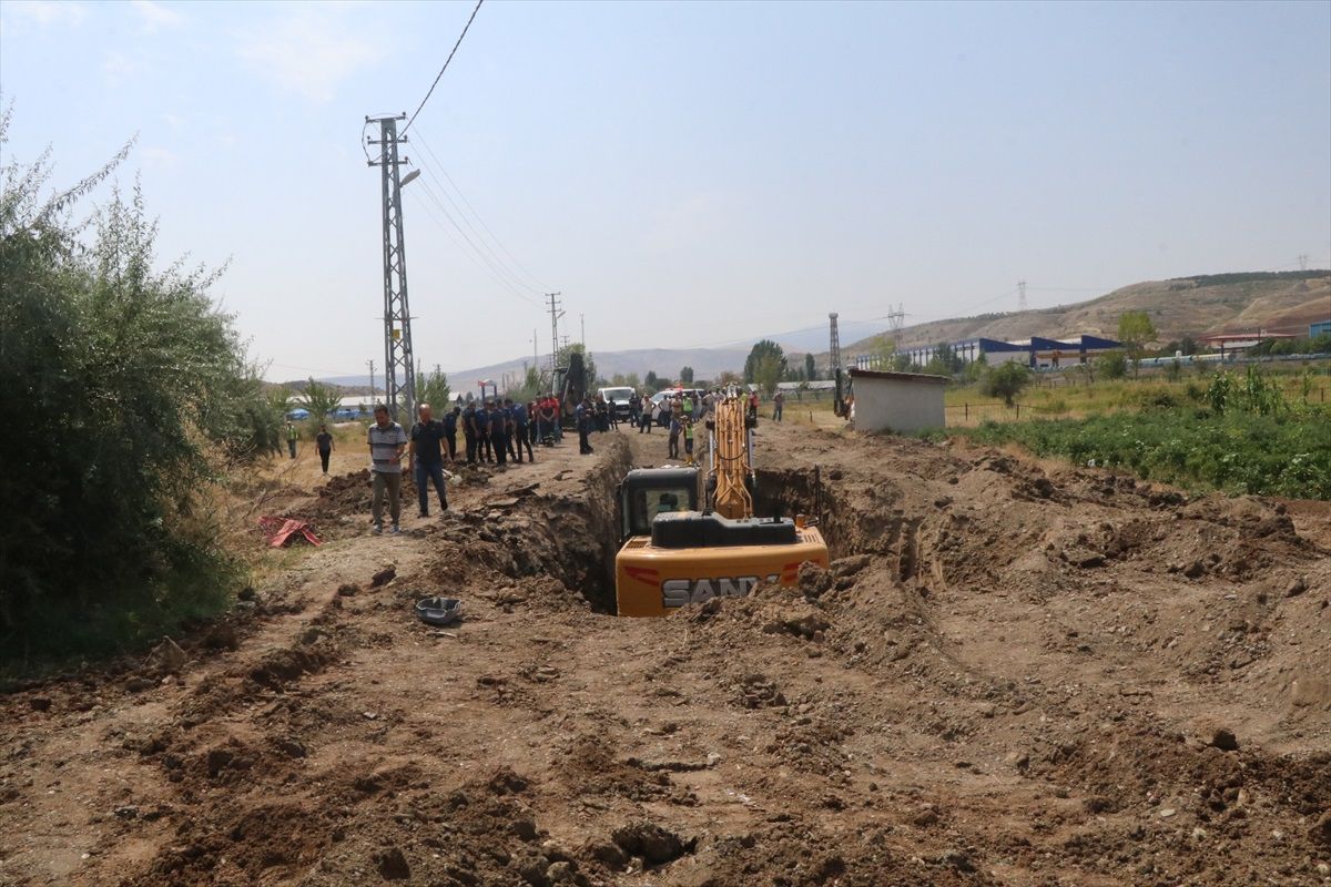Çankırı\'da Altyapı Çalışmaları Sırasında Toprak Kayması: İşçi Hayatını Kaybetti