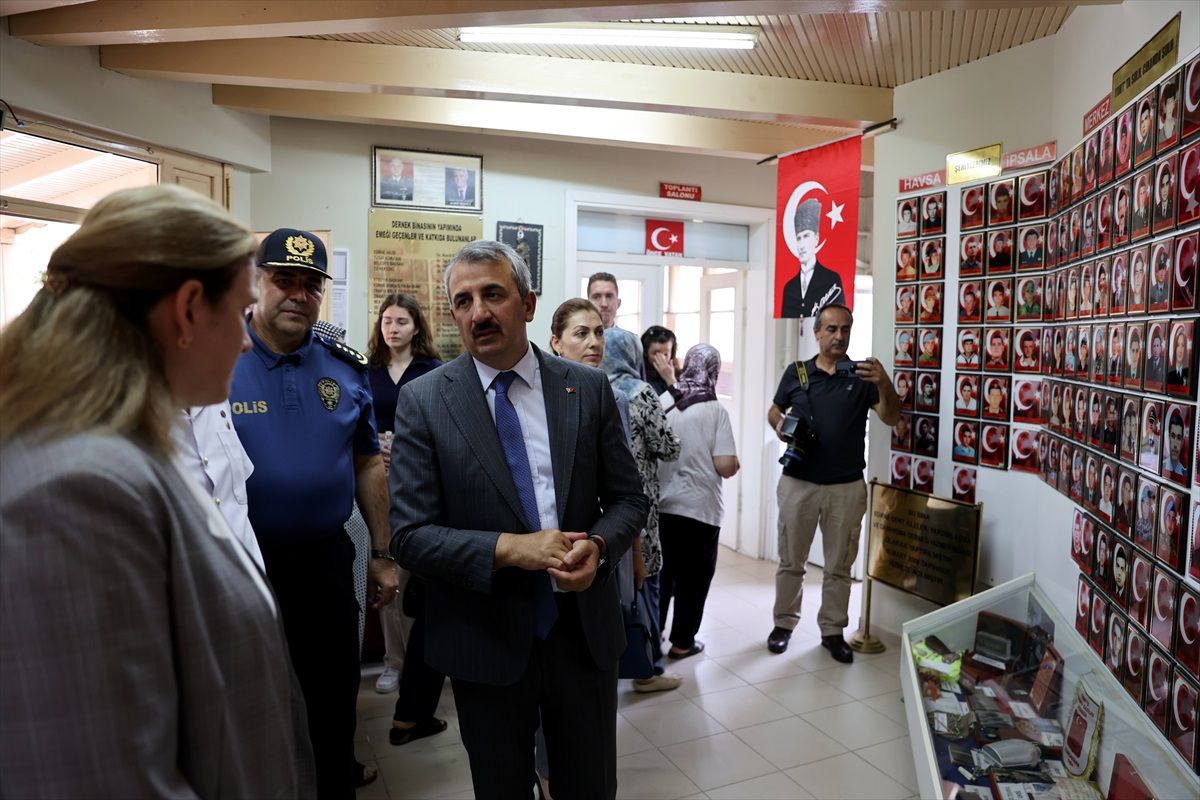 Edirne Valisi Sezer\'den dernek ve kurumlara ziyaret