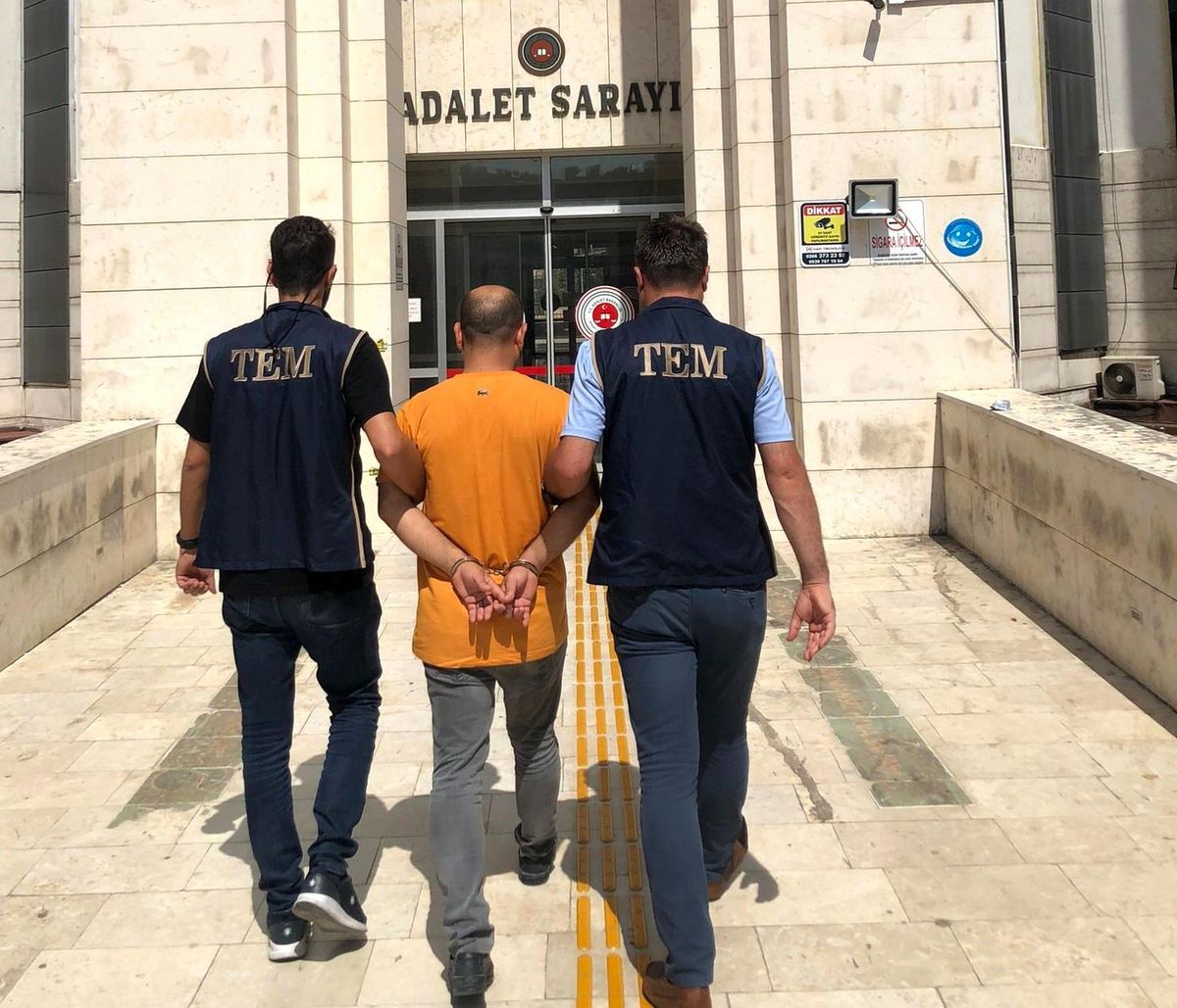Edremit\'te terör örgütüne üye olmak suçundan aranan Suriye uyruklu kişi yakalandı