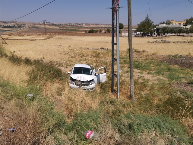 Gaziantep'te iki otomobil kafa kafaya çarpıştı: 3 ölü, 6 yaralı