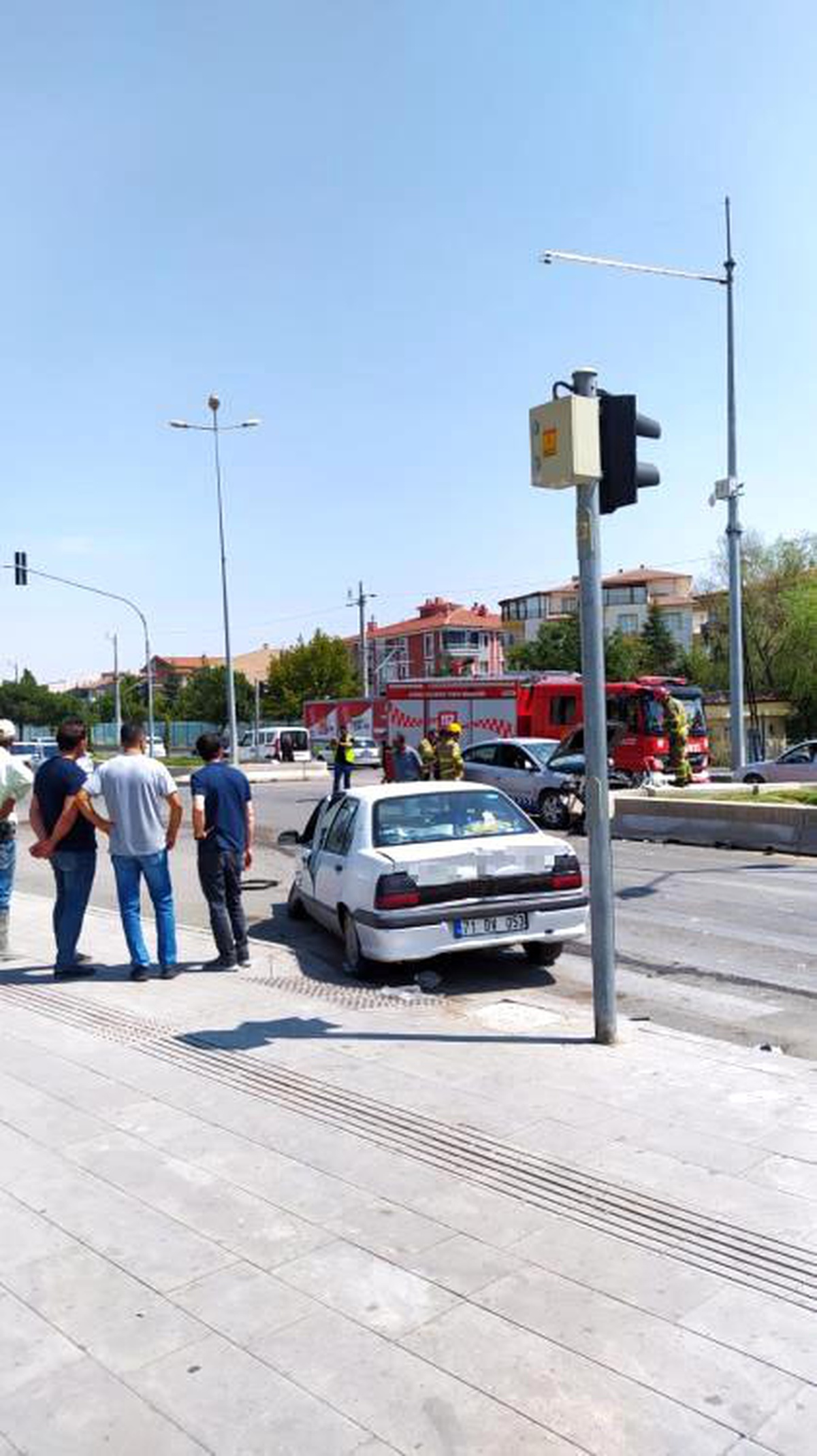 Kırıkkale\'de Kırmızı Işık İhlali Yapan Otomobil Kazaya Neden Oldu