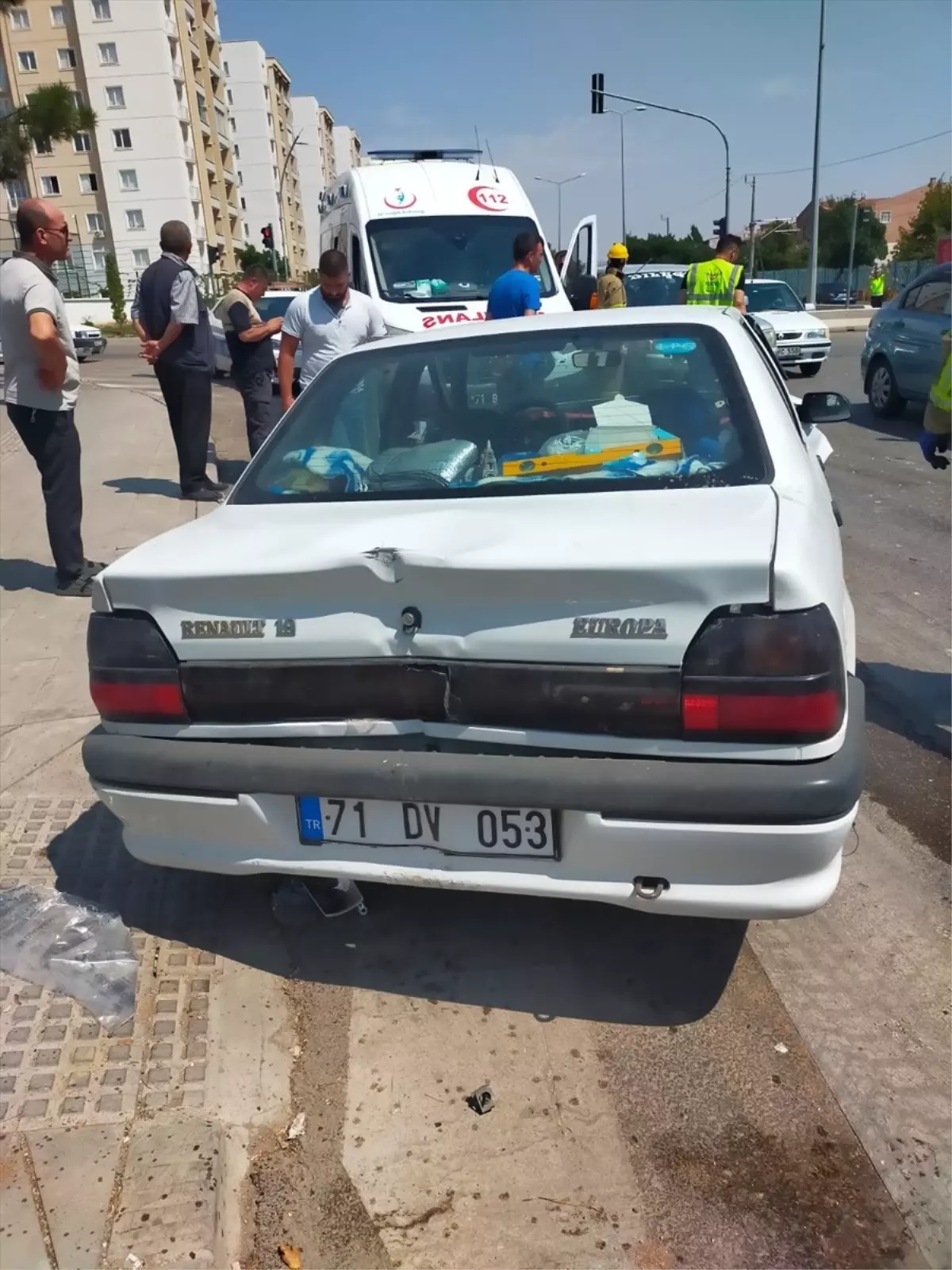 Kırıkkale\'de Otomobil Çarpışması: Yaralılar Tedavi Altına Alındı