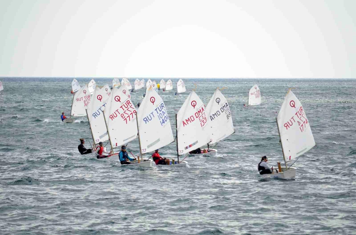 Tekirdağ\'da Uluslararası Yelken Yarışları Başladı