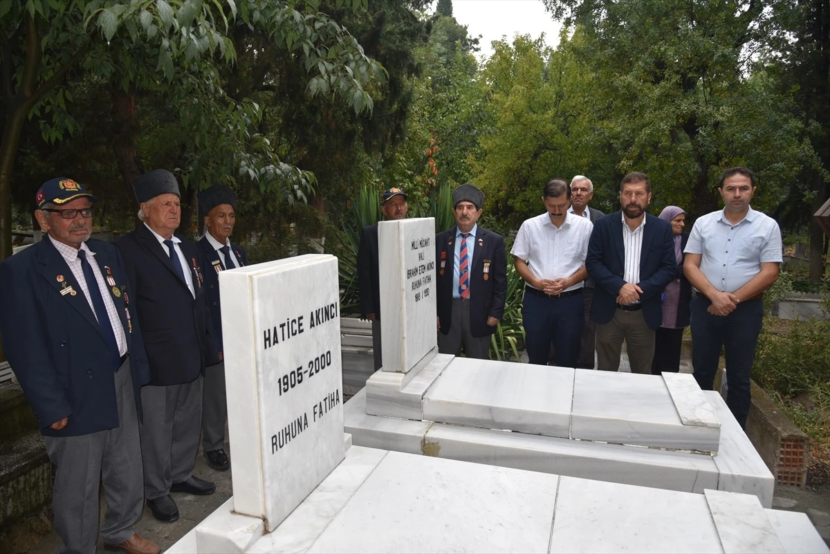 Sındırgı, Demirci ve Gördesliler kurtuluşun 101\'inci yıl dönümünde Kuvayımilliye kahramanlarını unutmadı