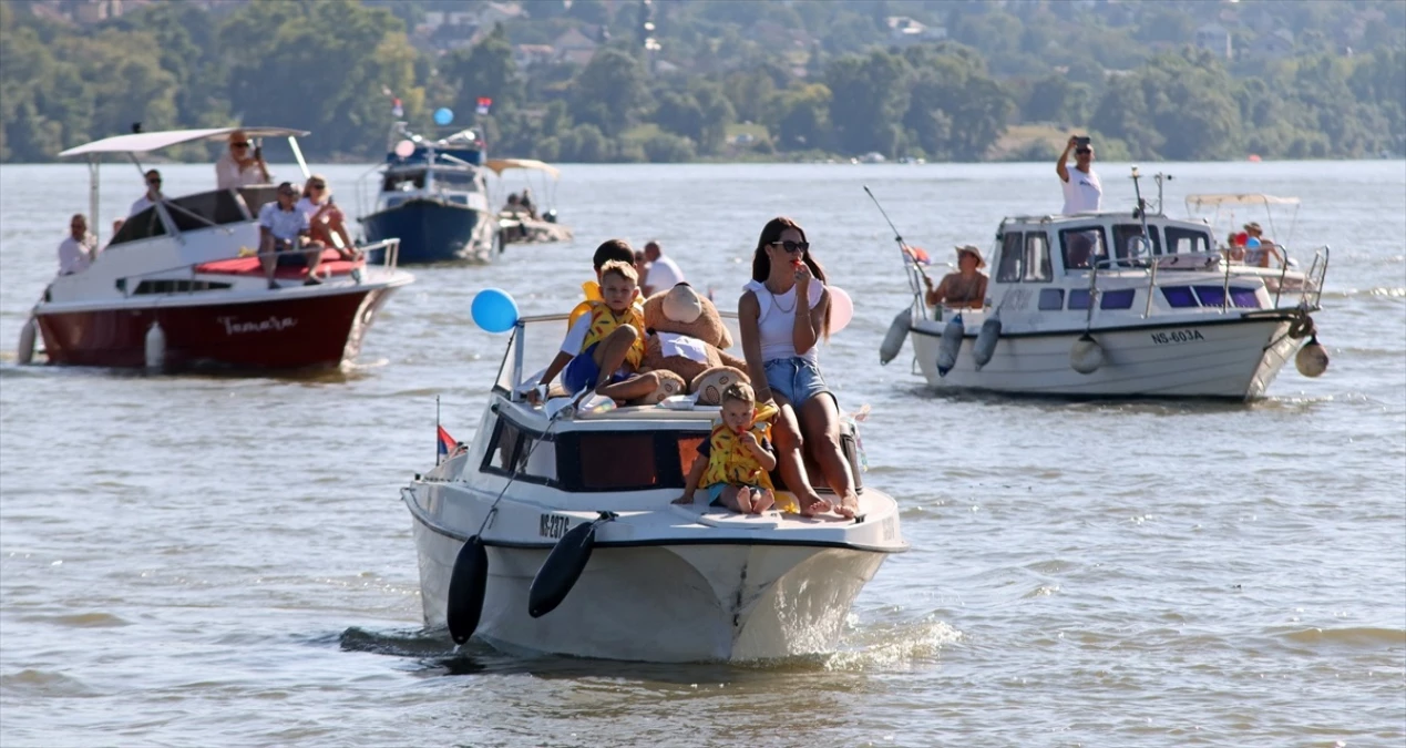 Novi Sad\'da Tekne Karnavalı Düzenlendi