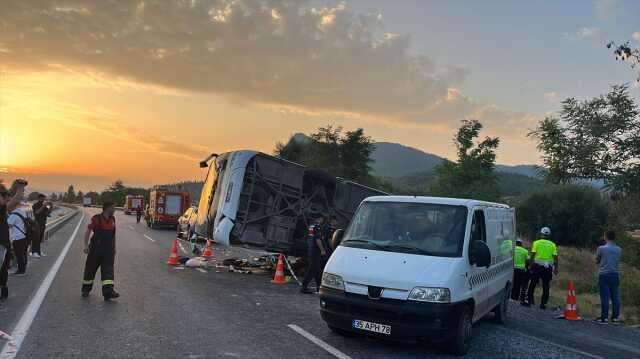 Son Dakika: Denizli'de tır, seyir halindeki yolcu otobüsüne çarptı: 6 ölü, 43 yaralı Son Dakika: Denizli'de tır, seyir halindeki yolcu otobüsüne çarptı: 6 ölü, 43 yaralı