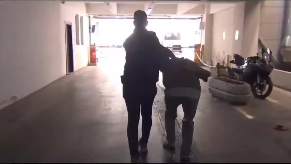 İstanbul\'da DEAŞ\'a yönelik operasyon: 2 şüpheli tutuklandı