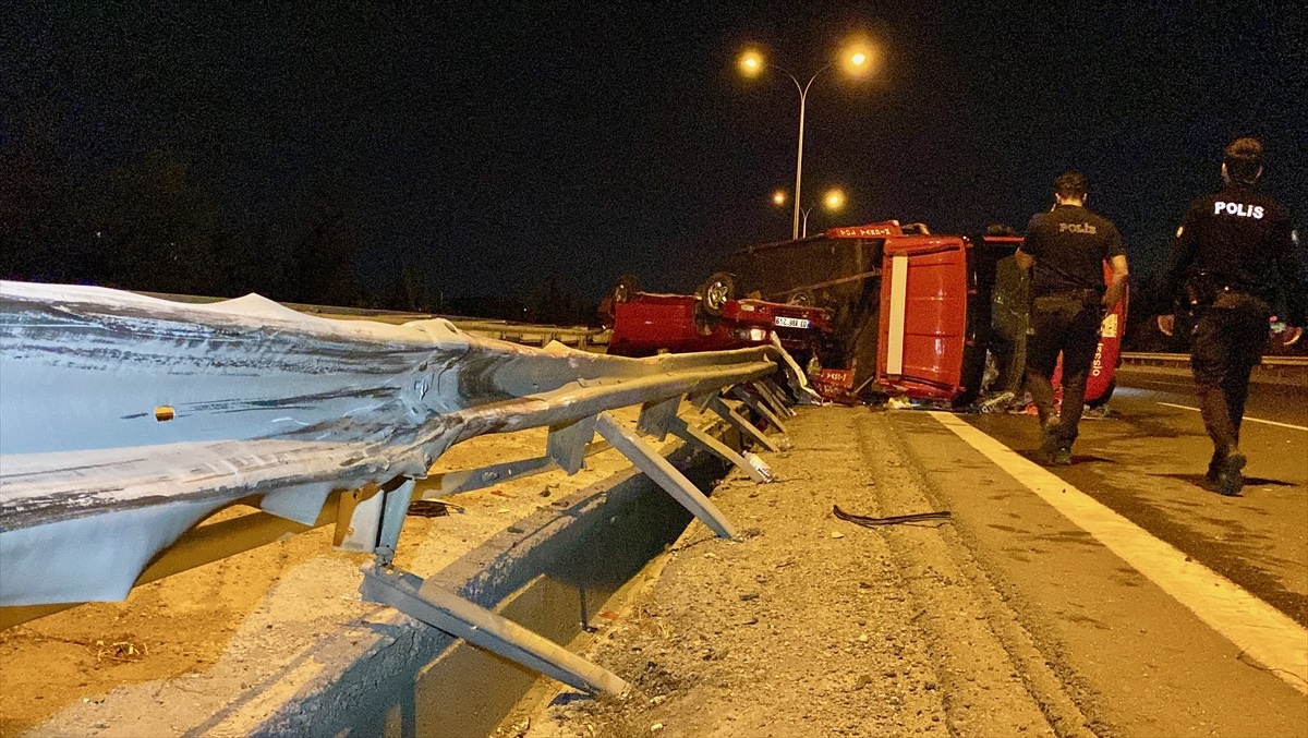 Anadolu Otoyolu\'nda Zincirleme Trafik Kazası: 1 Yaralı