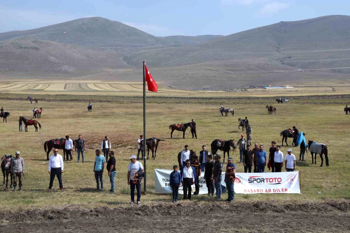 Ardahan\'da Rahvan At Yarışları ve Doğu Anadolu Şampiyonası Düzenlendi
