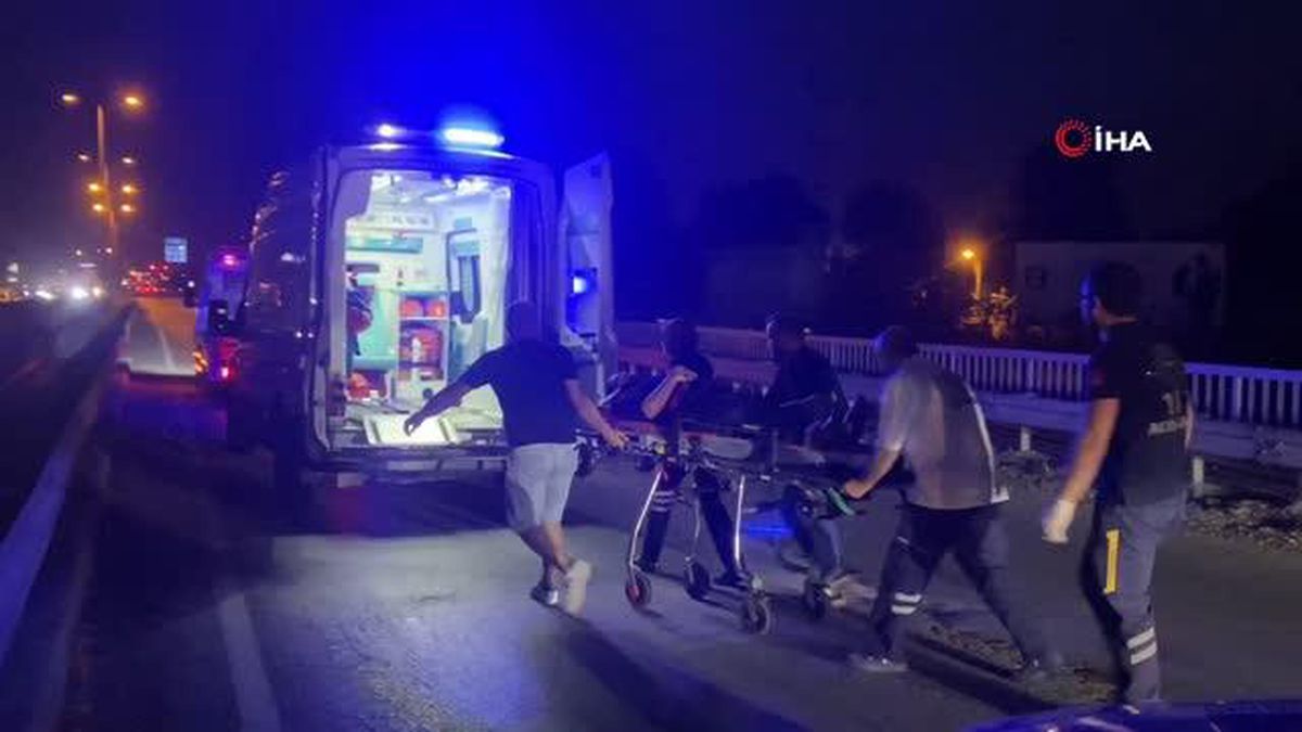 Düzce\'de Otomobil Çarpışması: Bir Kişi Yaralandı