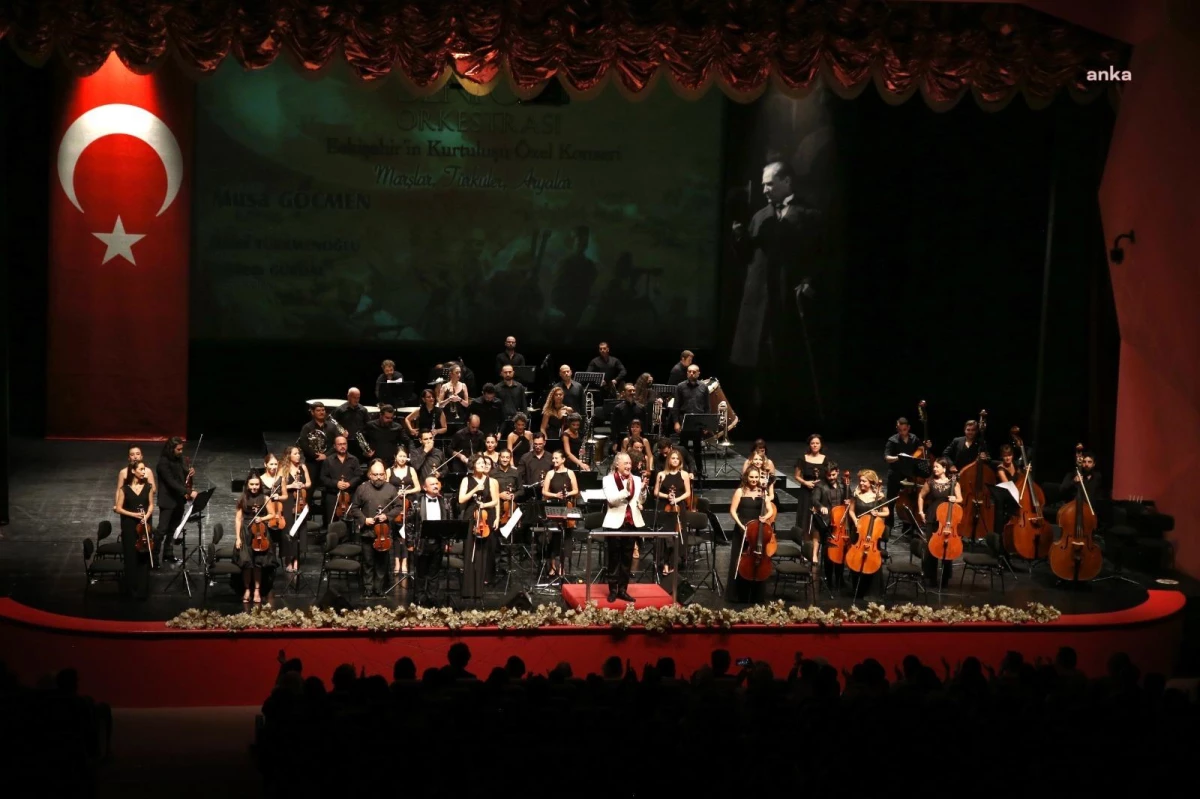 Eskişehir Büyükşehir Belediyesi Senfoni Orkestrası, Eskişehir\'in düşman işgalinden kurtuluşunu konserle kutladı