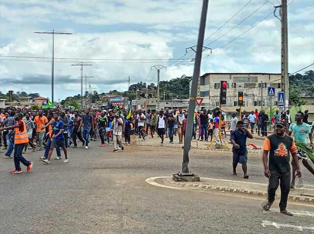 Fransa, Gabon'la askeri işbirliğini askıya aldı