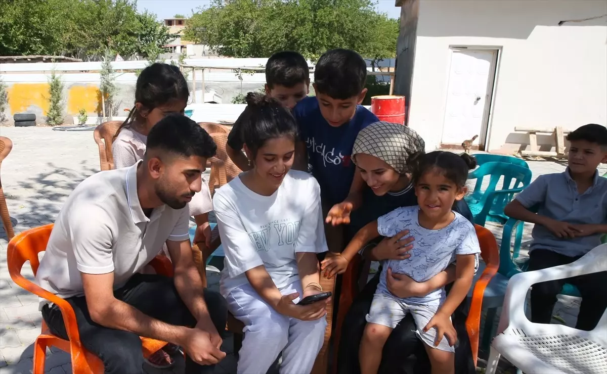 Diyarbakır\'da kına gecesinde gökyüzünde parlak ışık sürprizi