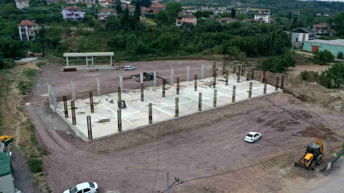 Karamürsel\'de Yeni Terminal Binası İnşaatı Hızla İlerliyor