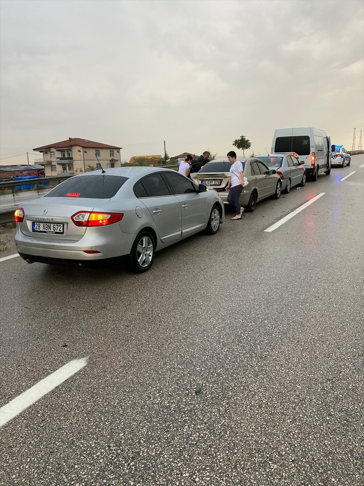 Kırıkkale\'de Zincirleme Trafik Kazaları: 8 Yaralı