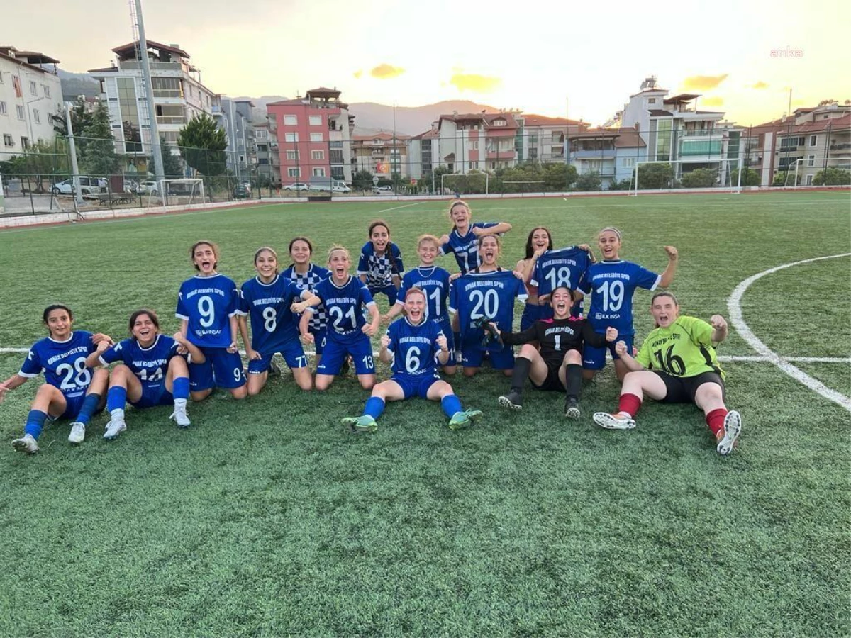 Konak Belediyesi U17 Kız Futbol Takımı Şampiyonluk İçin Yarı Finalde