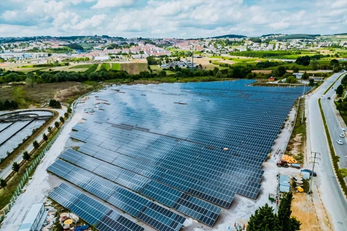 Sakarya\'da Yıllık 4 Bin Hanenin İhtiyacına Eşdeğer Elektrik Enerjisi Üretecek Güneş Enerjisi Santrali Devreye Alındı