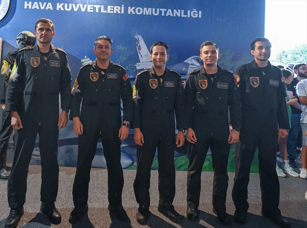 SOLOTÜRK pilotlarından Milli Muharip Uçak KAAN\'a övgü