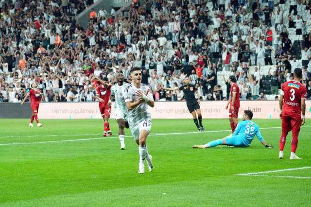 Son Dakika: Süper Lig'in 4. haftasında Beşiktaş, sahasında Sivasspor'u 2-0 mağlup etti